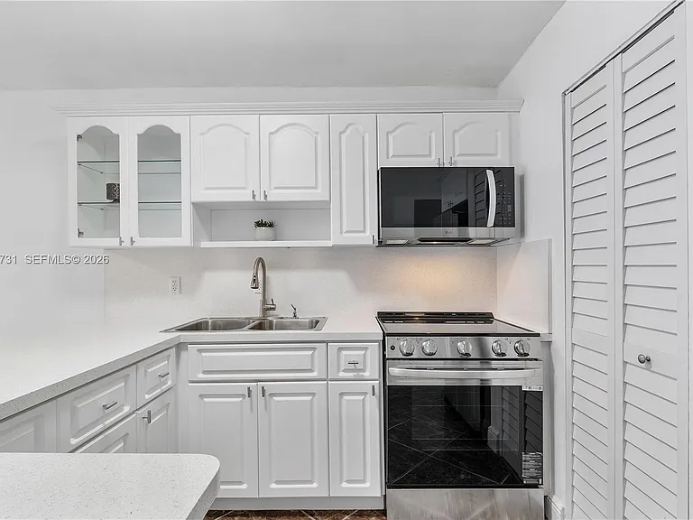 11432 NW 87th Pl — Photo 9