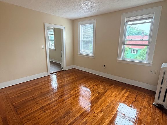 5th image of 71 Willis St #3