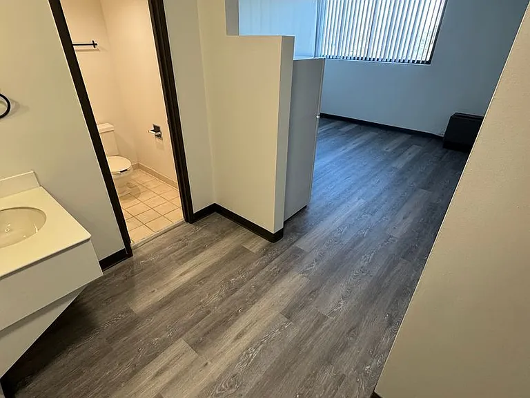 The McCoy at 8035 Apartments - Clive — Photo 28
