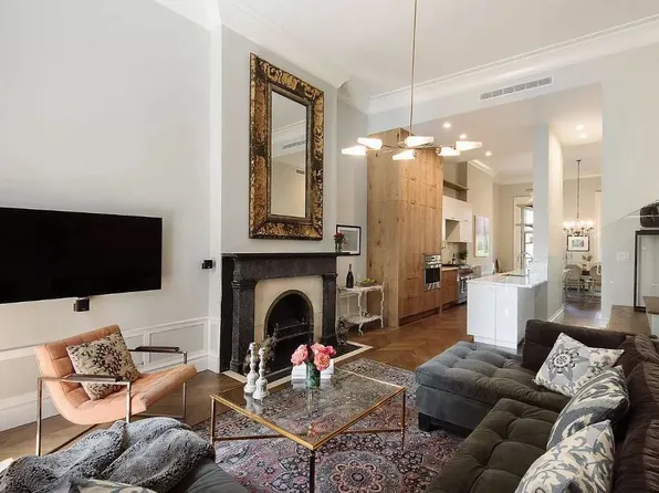 13 East 9th Street image 8 of 26