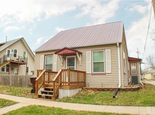 407 4th Ave E, Oskaloosa, IA 52577