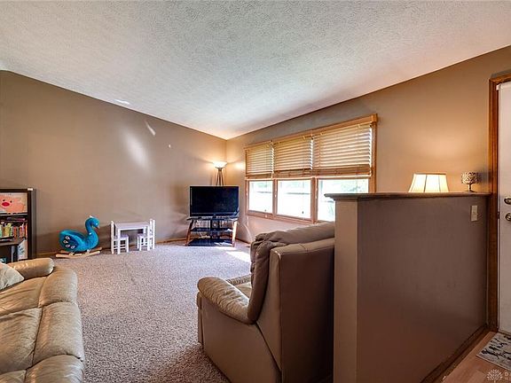 4th image of 339 Dove Dr