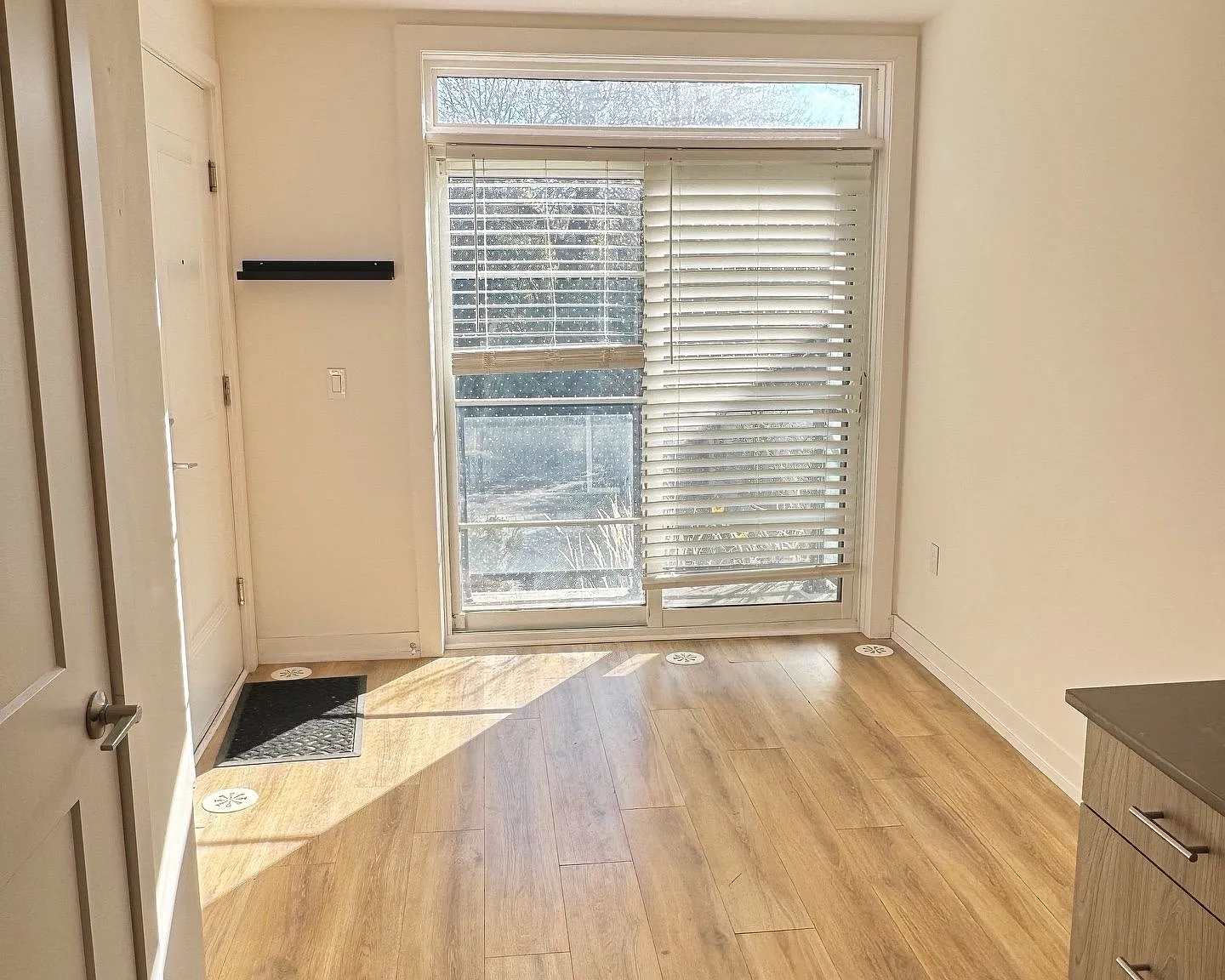 3 bed, $2,850 — Photo 3