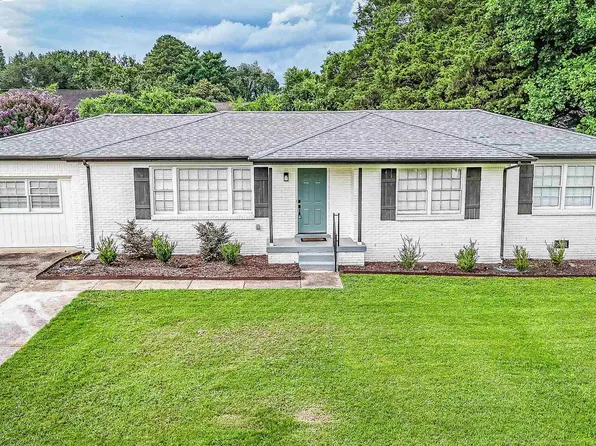 307 Meadowbrook Dr SE, Huntsville, AL 35803