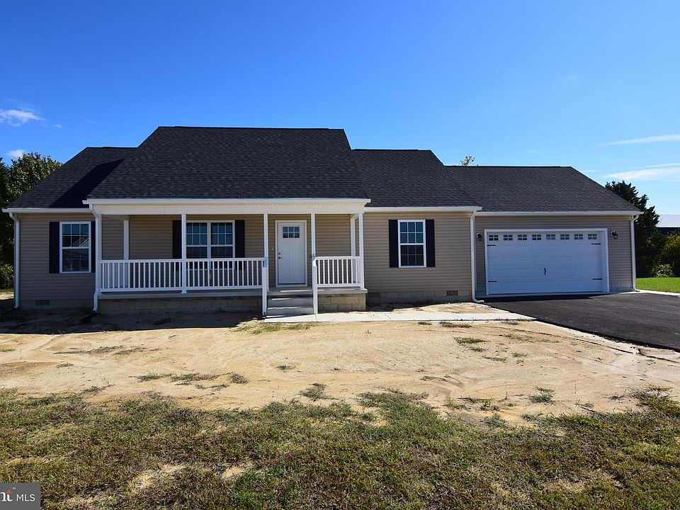 1st image of 3 Highland Dr E