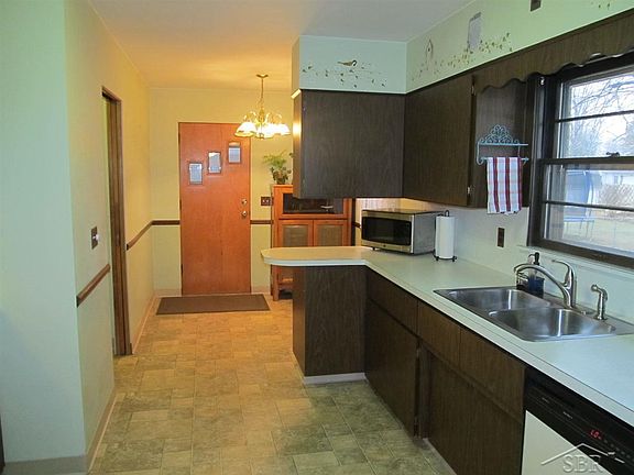 5th image of 4375 Ann St