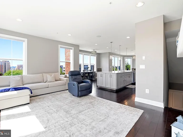 500 Riversail Ln #438 — Photo 14