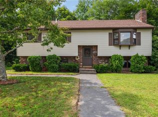 36 Lexington St, Woonsocket, RI 02895