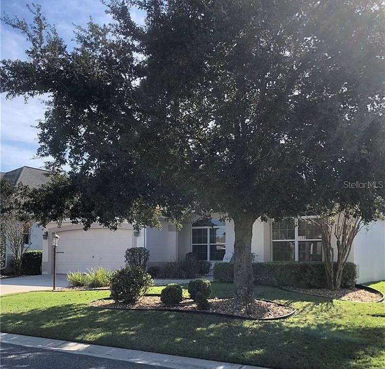 2nd image of 1098 Magrath Way