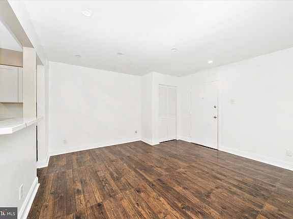 5th image of 10125 Prince Pl #103-11B