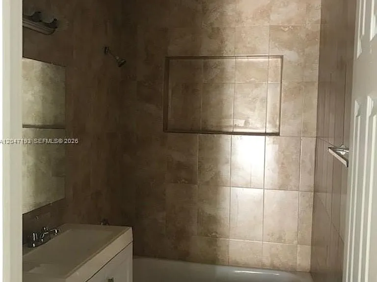 1632 NE 183rd St #1632 — Photo 13