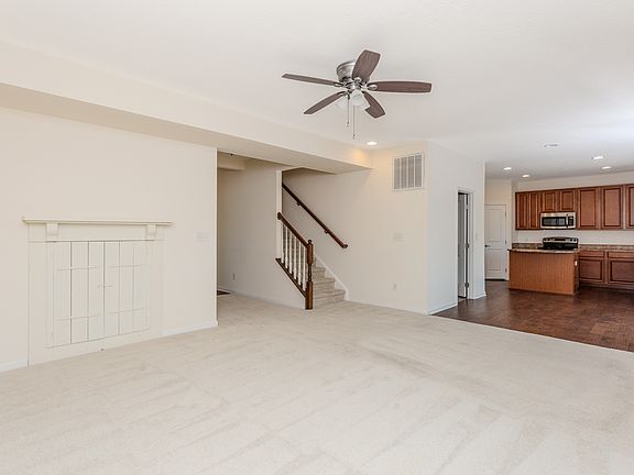 5th image of 15223 Harmon Pl