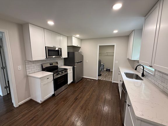 5th image of 2224 5th St NE