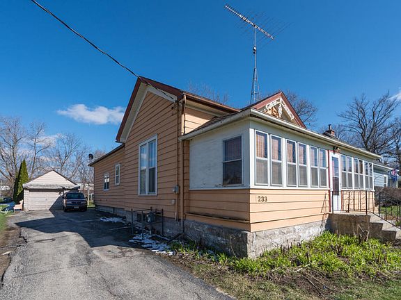 4th image of 233 S Lake Shore Dr
