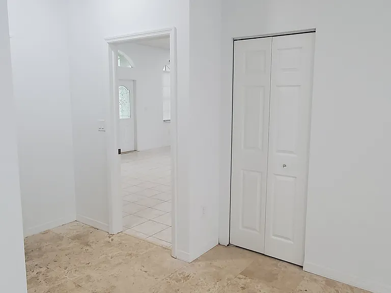 420 SE 23rd Ln — Photo 30
