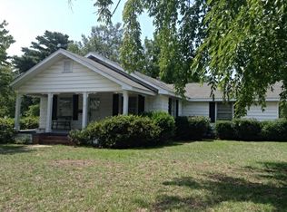 812 Henderson St, Hamlet, NC 28345