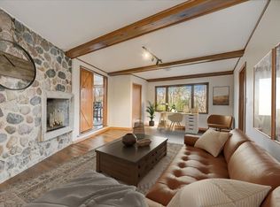 1940 Westmoor Ter, Elm Grove, WI 53122