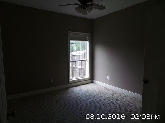 4th image of 208 Riverwoods Dr