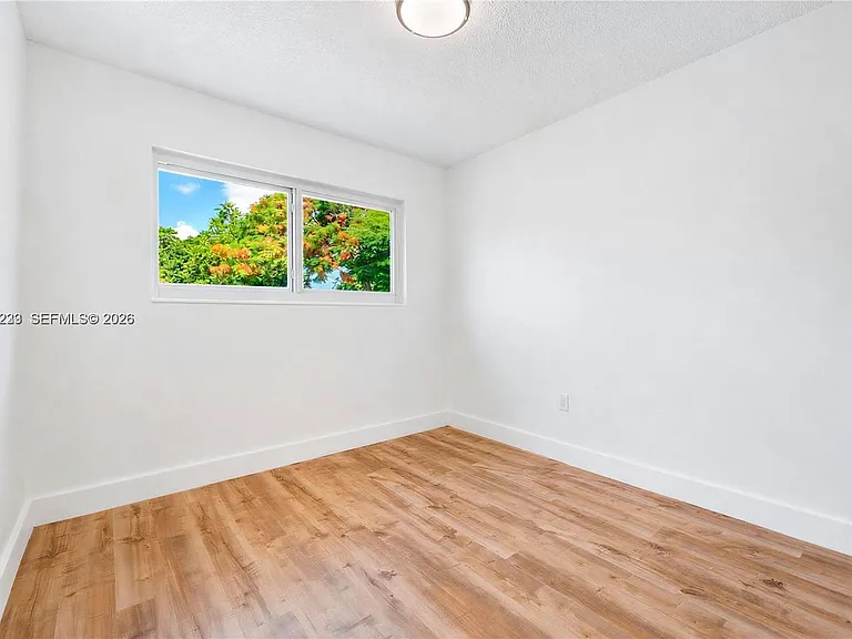 321 NW 56th Ave — Photo 18