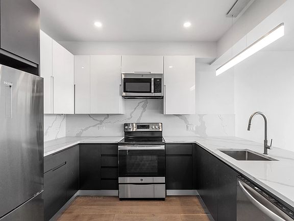 4th image of 383 Manhattan Ave #4