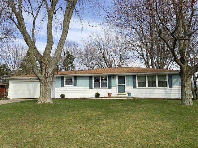 1st image of 922 Dresden Dr