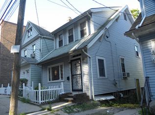 631 Van Cortlandt Park Ave, Yonkers, NY 10705