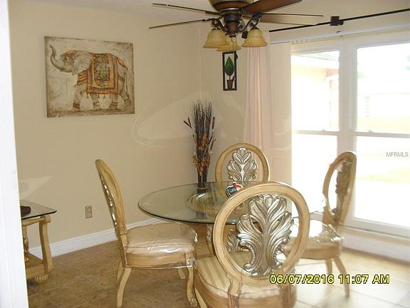 3rd image of 466 Boxwood Ct