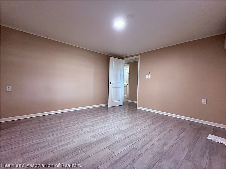 2537 N Priester Rd — Photo 6