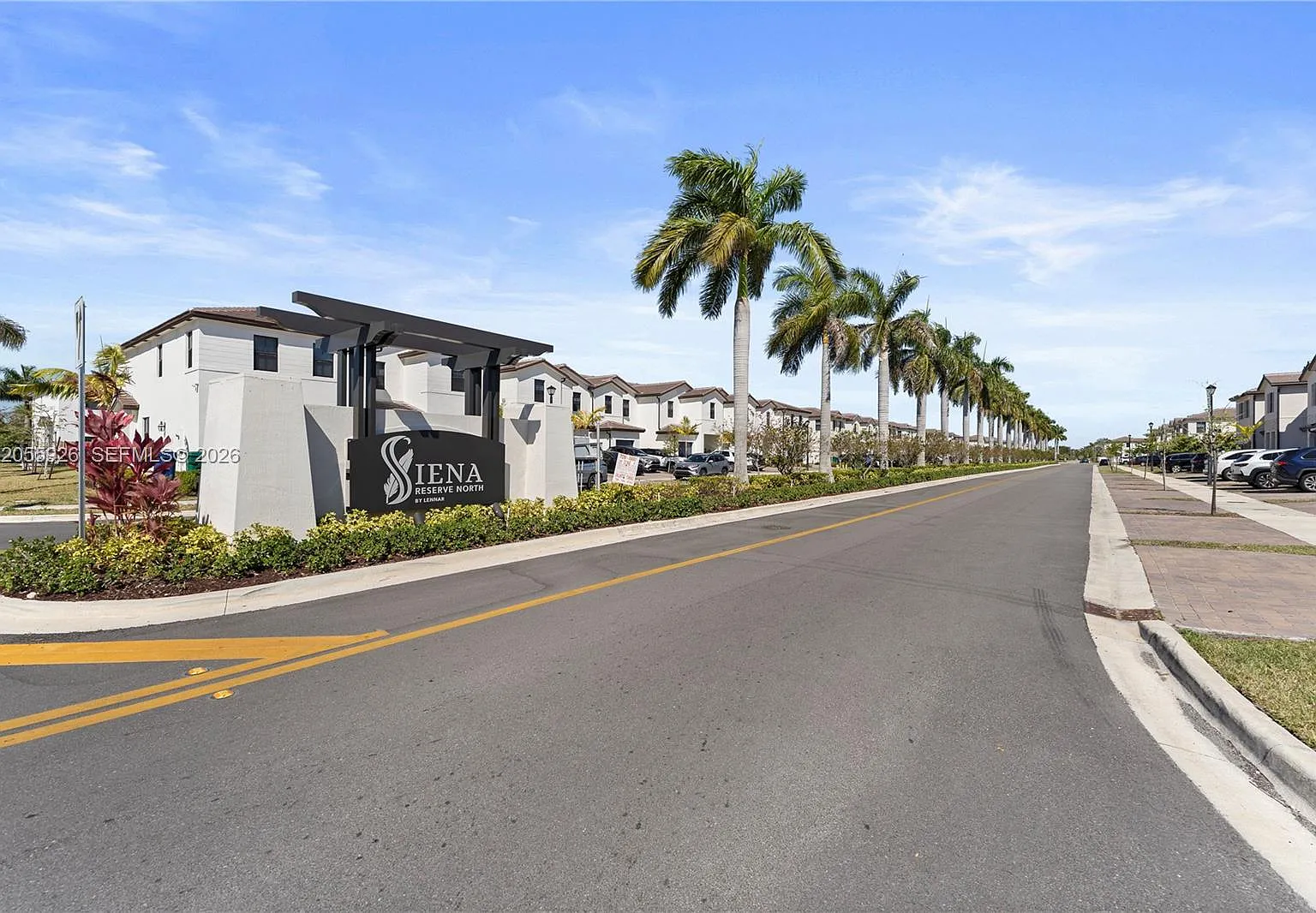 3 bed, 2.5 bath, 1695 sqft, $2,950 — Photo 3