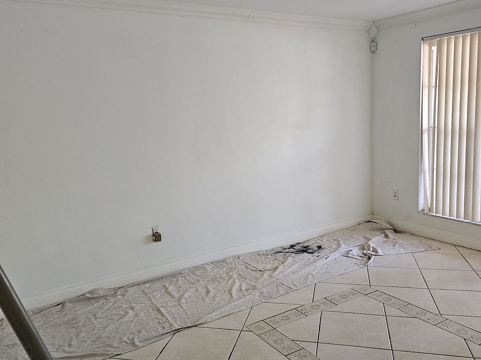 2nd image of 1118 NW 8th Ave #1