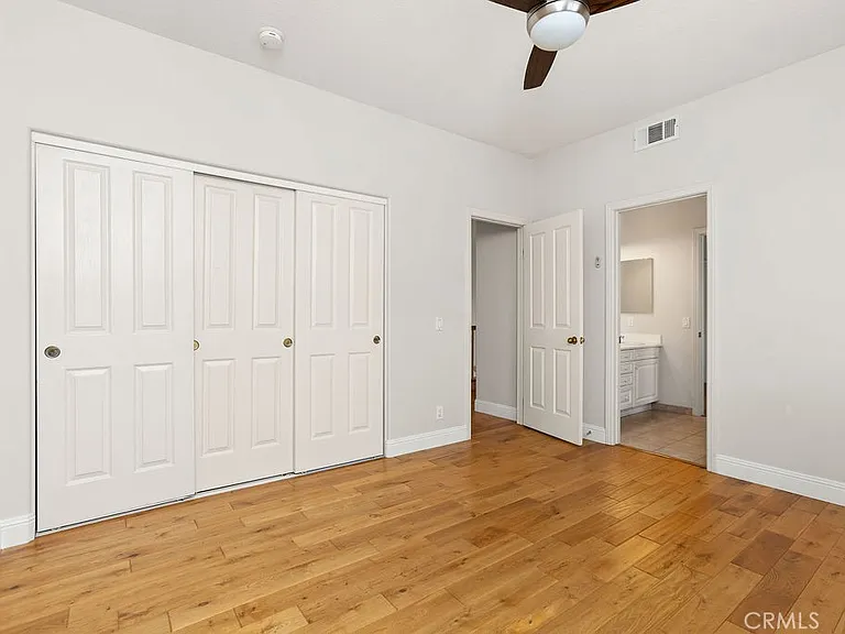 47 Silveroak — Photo 11