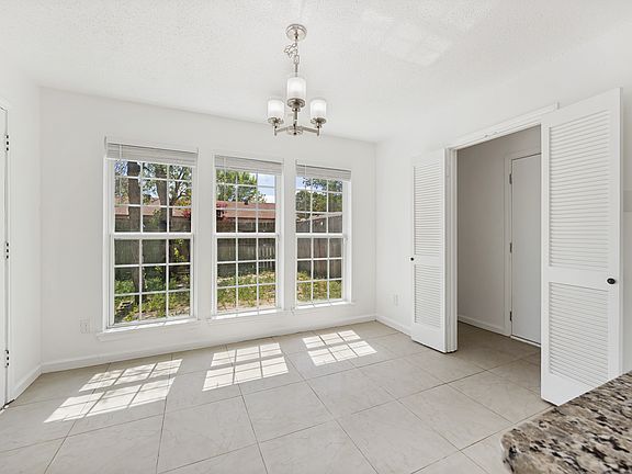 3rd image of 1506 Hindsdale Dr