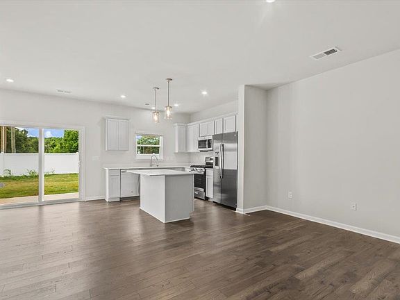 2nd image of 144 Randwick Ln