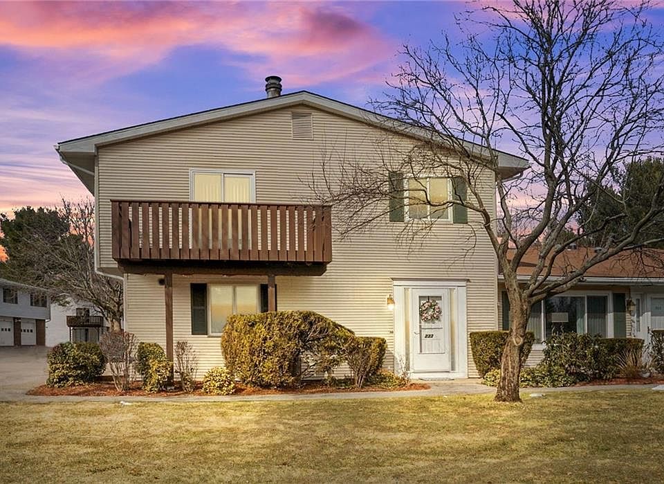 1st image of 233 Duxbury Ct