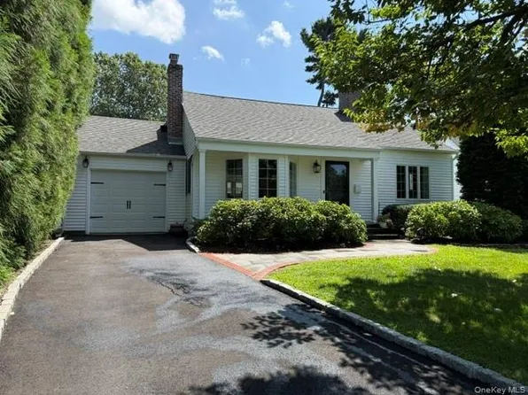 88 Fairmount Street, Huntington, NY 11743