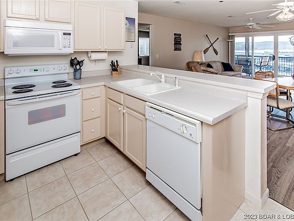 5th image of 93 Cedar Glen Ct Unit 3A