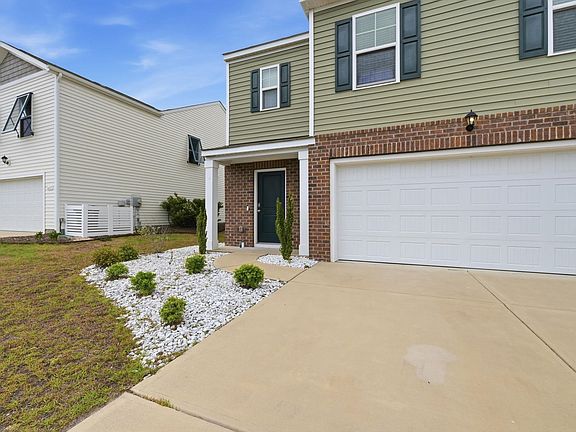 3rd image of 6619 Colonial Dr.