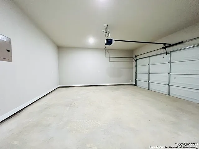 21518 James Charles — Photo 34