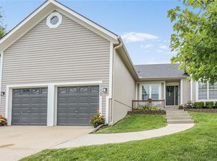 5158 Lakecrest Dr, Shawnee, KS 66218
