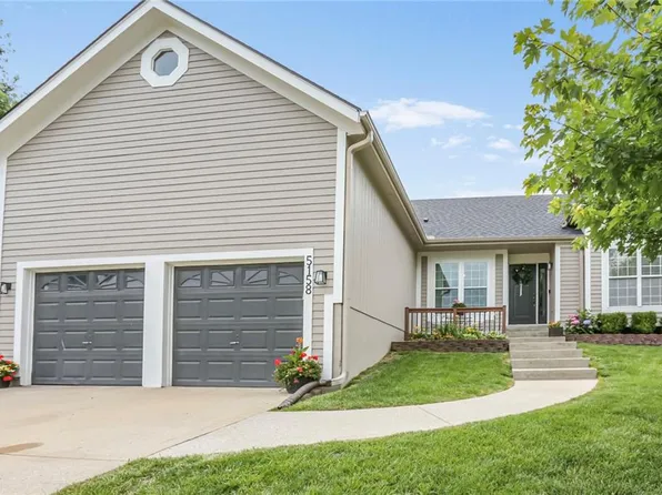 5158 Lakecrest Dr, Shawnee, KS 66218