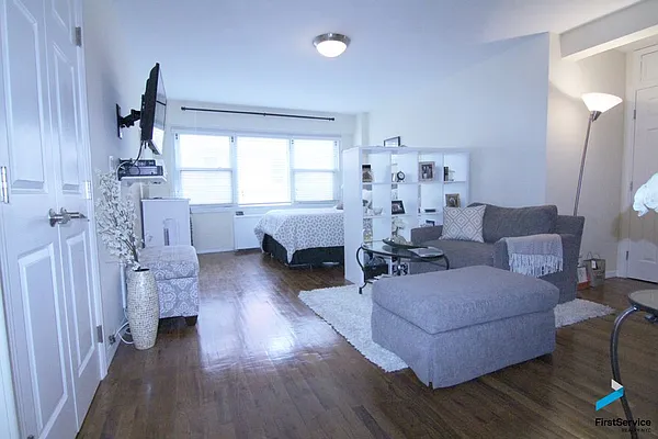 Rented by FirstService Realty (legacy) | media 1