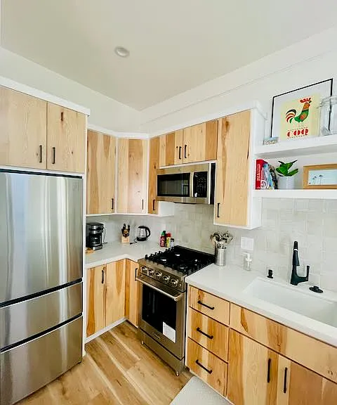 245 26th St #1 — Photo 4