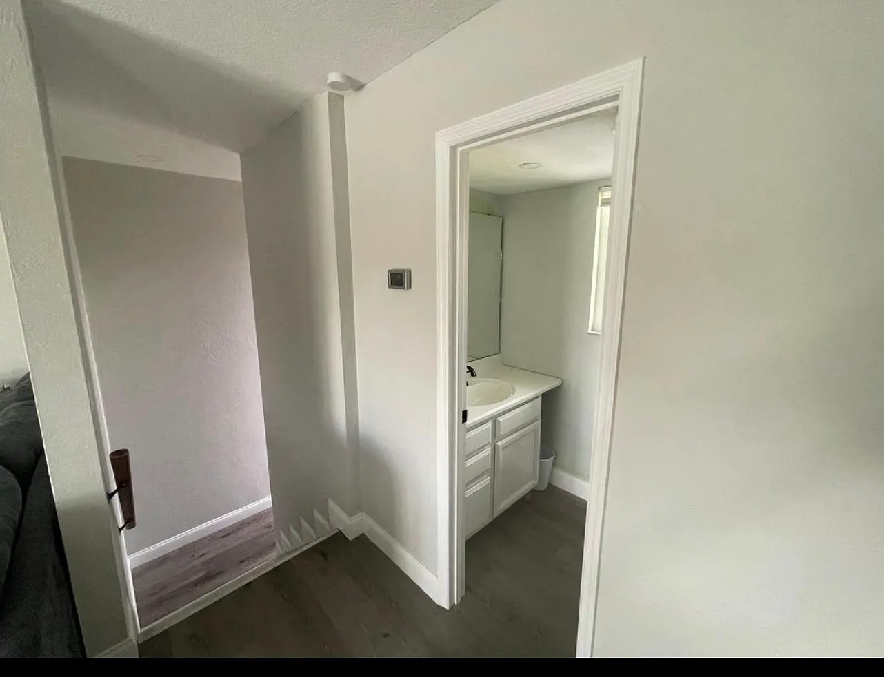 2 bed, 1.5 bath, 1025 sqft, $3,500 — Photo 3