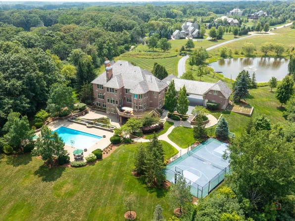 5 Jennifer Ct, Barrington Hills, IL 60010