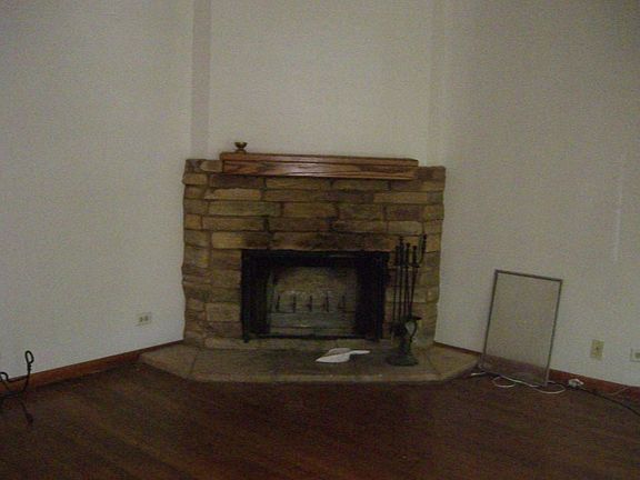 2nd image of 14818 S Sacramento Ave