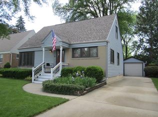 1110 N Dryden Ave, Arlington Heights, IL 60004