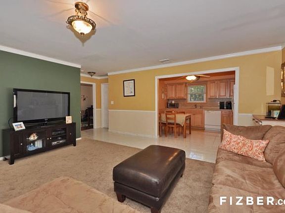 2nd image of 81 Centre St #C0004-4
