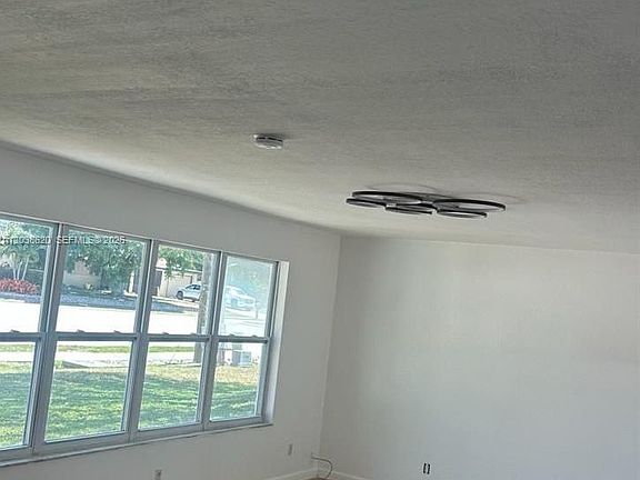 3rd image of 4020 Country Club Blvd
