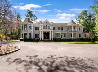 19 Crooked Hwy, East Hampton, NY 11937