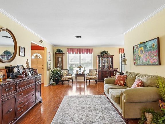 5th image of 3817 Apollo Dr